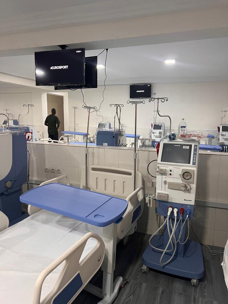 Le Service d’Hémodialyse du Centre Hospitalier des Armées de Conakry (C.H.A.C).